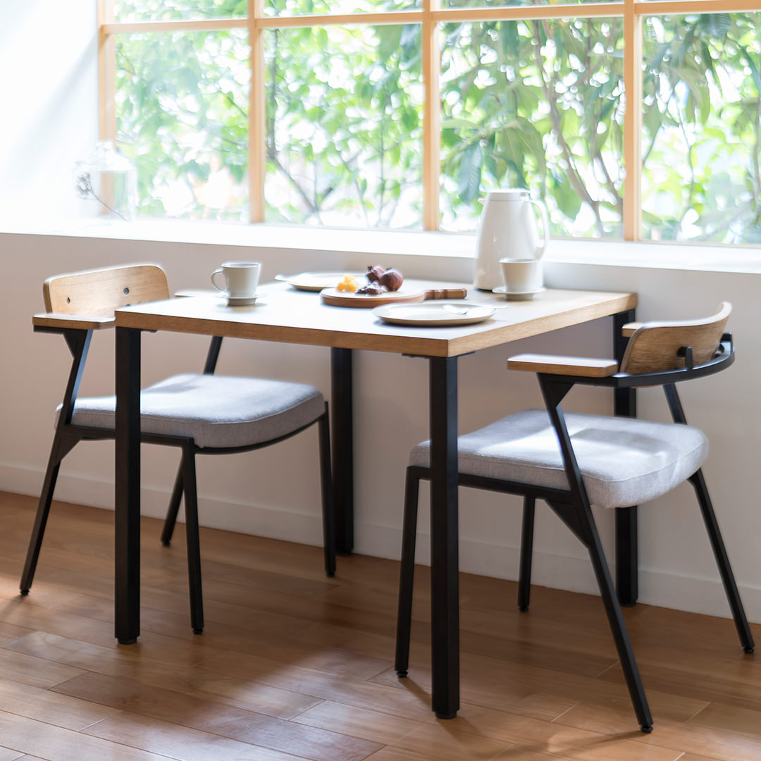 Karla dining table Ssize